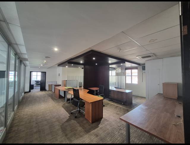 911M² OFFICE TO LET IN SANDTON CENTRAL